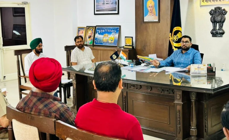 ਡਿਪਟੀ ਕਮਿਸ਼ਨਰ ਵੱਲੋਂ ਸ਼੍ਰੀ ਗੁਰੂ ਤੇਗ ਬਹਾਦਰ ਜੀ ਦੇ 350 ਸਾਲਾ ਸ਼ਹੀਦੀ ਦਿਵਸ ਨੂੰ ਸਮਰਪਿਤ ਯਾਤਰਾ ਸਬੰਧੀ ਅਧਿਕਾਰੀਆਂ ਨਾਲ ਮੀਟਿੰਗ