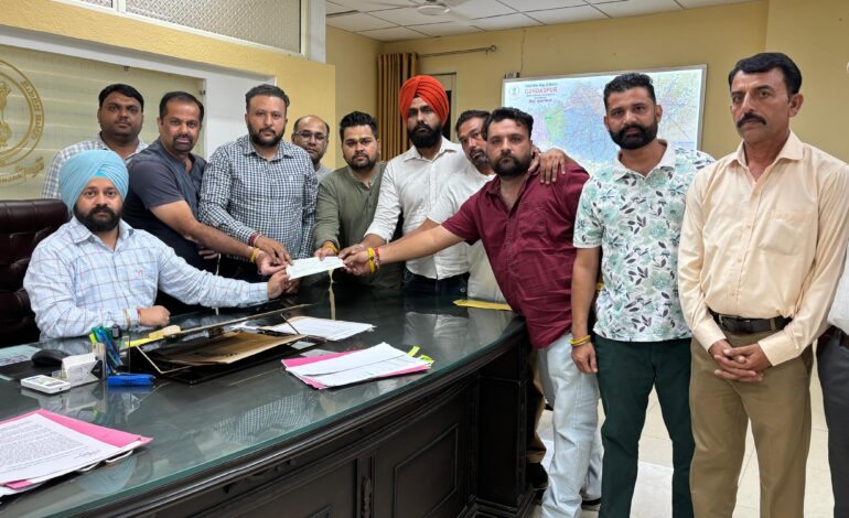 ਪ੍ਰਾਪਰਟੀ ਐਸੋਸੀਏਸ਼ਨ ਦੀਨਾਨਗਰ ਨੇ ‘ਮਿਸ਼ਨ ਚੜ੍ਹਦੀ ਕਲਾ’ ਵਿੱਚ 2,50,000 ਰੁਪਏ ਦਾ ਯੋਗਦਾਨ ਪਾਇਆ