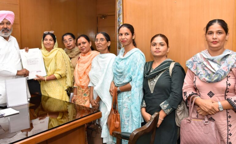 ਪੰਜਾਬ ਸਰਕਾਰ ਵੱਲੋਂ ਆਸ਼ਾ ਵਰਕਰਾਂ ਅਤੇ ਫੈਸੀਲੀਟੇਟਰਾਂ ਨੂੰ ਜਣੇਪਾ ਛੁੱਟੀ ਦਾ ਲਾਭ ਦੇਣ ਸਬੰਧੀ ਨੋਟੀਫਿਕੇਸ਼ਨ ਜਾਰੀ