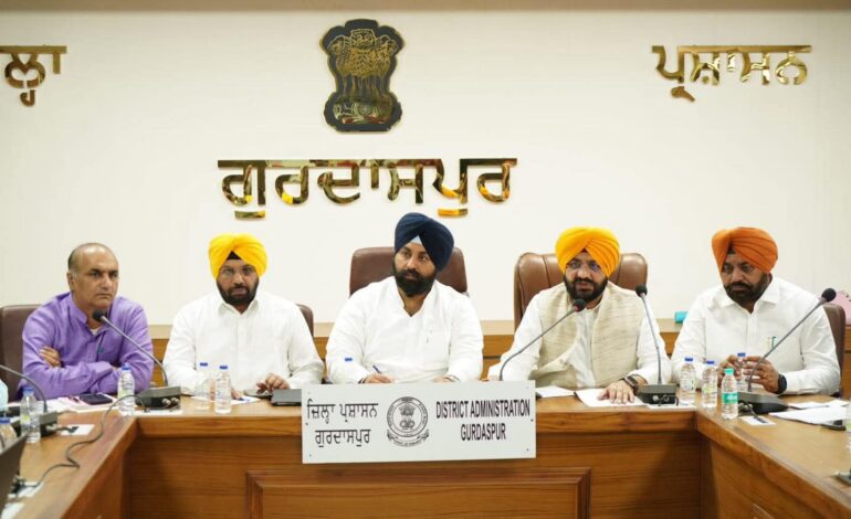 ਹਰਜੋਤ ਸਿੰਘ ਬੈਂਸ ਦੀ ਅਗਵਾਈ ਹੇਠ ਕੈਬਨਿਟ ਟੀਮ ਵੱਲੋਂ ਜ਼ਿਲ੍ਹਾ ਪ੍ਰਸ਼ਾਸਨਾਂ ਨੂੰ ਸ੍ਰੀ ਗੁਰੂ ਤੇਗ ਬਹਾਦਰ ਜੀ ਦੇ 350ਵੇਂ ਸ਼ਹੀਦੀ ਦਿਵਸ ਸਮਾਗਮਾਂ ਲਈ ਪੂਰੇ ਪ੍ਰਬੰਧ ਯਕੀਨੀ ਬਣਾਉਣ ਦੇ ਹੁਕਮ