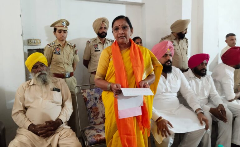 ਕੇਂਦਰੀ ਰਾਜ ਮੰਤਰੀ ਸ਼੍ਰੀਮਤੀ ਨਿਮੂਬੇਨ ਜਯੰਤੀ ਭਾਈ ਬਾਂਭਨੀਆ ਨੇ ਲੁਧਿਆਣਾ ਦੇ ਹੜ੍ਹ ਪ੍ਰਭਾਵਿਤ ਪਿੰਡਾਂ ਦਾ ਦੌਰਾ ਕੀਤਾ