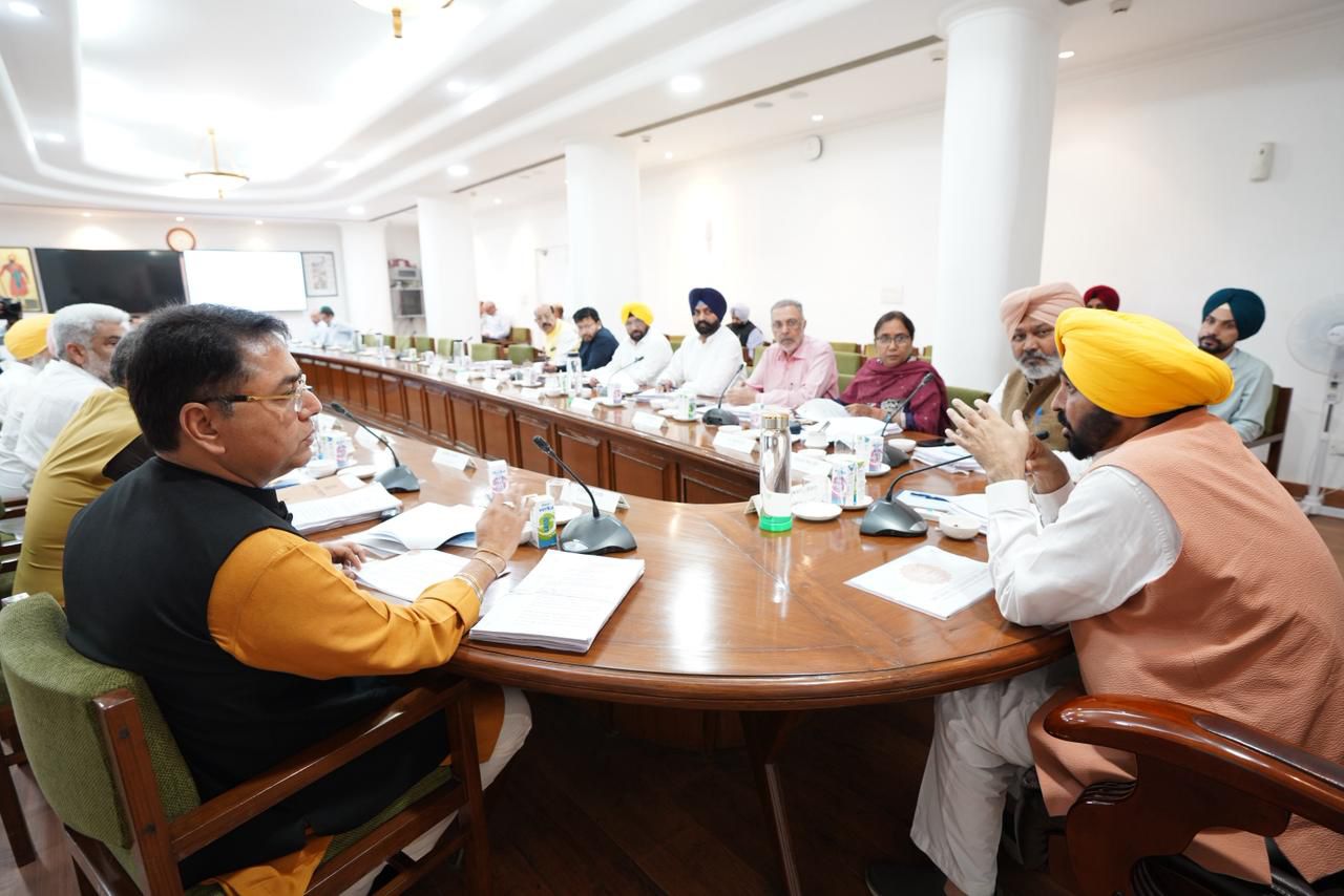 ਪੰਜਾਬ ਦੀਆਂ ਜੇਲ੍ਹਾਂ ਵਿੱਚ ‘Sniffer Supercops’ ਤਾਇਨਾਤ! ਨਸ਼ੇ ਦੀ ਜੜ੍ਹ ਕੱਟਣ ਲਈ ਮਾਨ ਸਰਕਾਰ ਦਾ ਅਹਿਮ ਫੈਸਲਾ!   