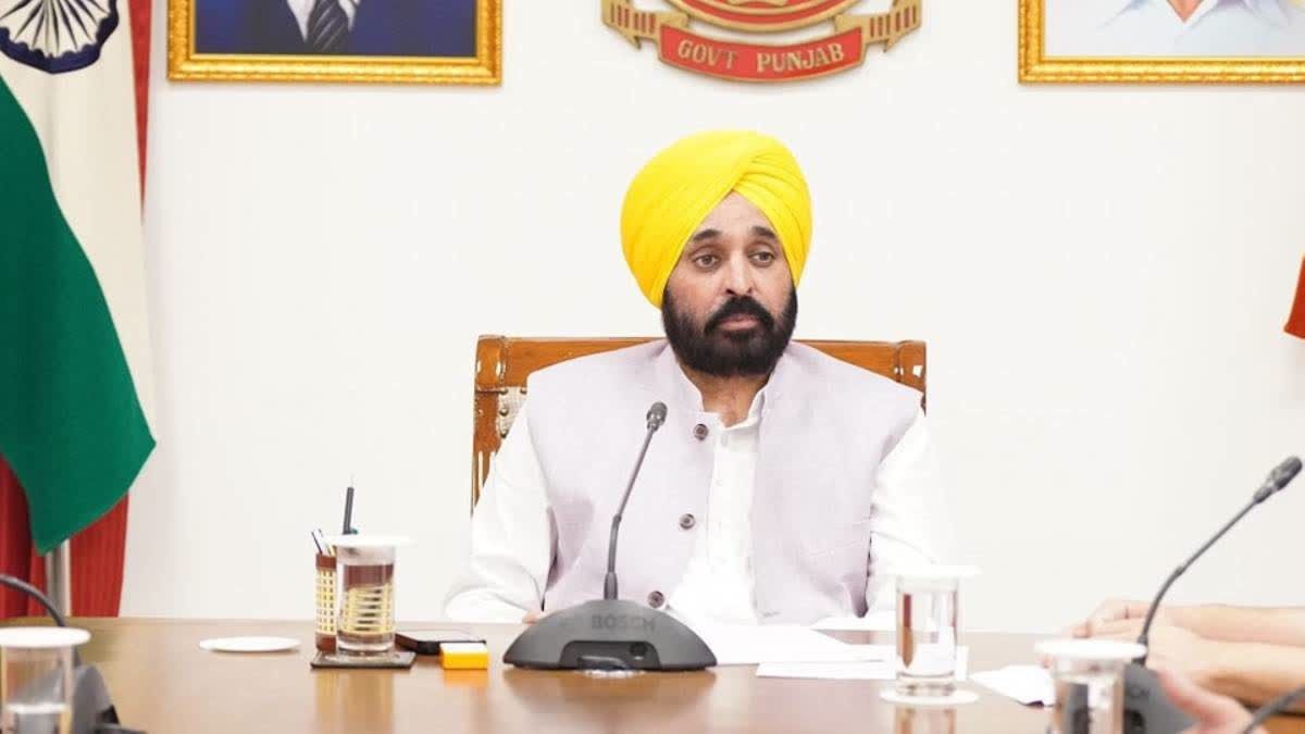 ਮਾਨ ਸਰਕਾਰ ਨੇ ਕੈਬਿਨੇਟ ਮੀਟਿੰਗ ‘ਚ ਲਿਆ ਅਹਿਮ ਫੈਂਸਲਾ: ਪੰਜਾਬ ’ਚ ਬਾਹਰੋਂ ਆਉਣ ਵਾਲੇ ਮਾਈਨਿੰਗ ਟਰੱਕਾਂ ’ਤੇ ਲਾਗੂ ਹੋਵੇਗੀ ਐਂਟਰੀ ਫੀਸ, ਮਜ਼ਬੂਤ ਹੋਣਗੀਆਂ ਸਰਹੱਦਾਂ