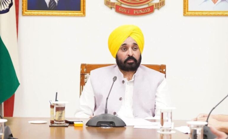 ਮਾਨ ਸਰਕਾਰ ਨੇ ਕੈਬਿਨੇਟ ਮੀਟਿੰਗ ‘ਚ  ਲਿਆ ਅਹਿਮ ਫੈਂਸਲਾ: ਪੰਜਾਬ ’ਚ ਬਾਹਰੋਂ ਆਉਣ ਵਾਲੇ ਮਾਈਨਿੰਗ ਟਰੱਕਾਂ ’ਤੇ ਲਾਗੂ ਹੋਵੇਗੀ ਐਂਟਰੀ ਫੀਸ, ਮਜ਼ਬੂਤ ਹੋਣਗੀਆਂ ਸਰਹੱਦਾਂ