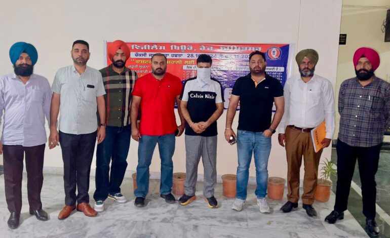 ਵਿਜੀਲੈਂਸ ਬਿਊਰੋ ਨੇ ਵਸੀਕਾ ਨਵੀਸ 30000 ਰੁਪਏ ਰਿਸ਼ਵਤ ਲੈਂਦਾ ਰੰਗੇ ਹੱਥੀਂ ਕੀਤਾ ਕਾਬੂ