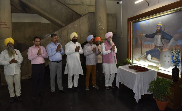 ਸਪੀਕਰ ਵੱਲੋਂ ਮਹਾਨ ਯੋਧੇ ਬਾਬਾ ਬੰਦਾ ਸਿੰਘ ਬਹਾਦਰ ਨੂੰ ਉਨ੍ਹਾਂ ਦੇ ਜਨਮ ਦਿਵਸ ‘ਤੇ ਸ਼ਰਧਾ ਦੇ ਫੁੱਲ ਭੇਟ