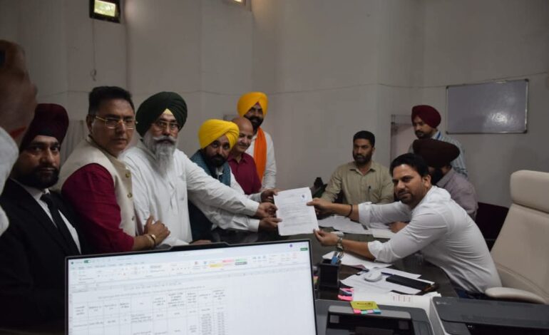 ਤਰਨ ਤਾਰਨ ਉਪ ਚੋਣ ਲਈ ਅੱਜ ਚਾਰ ਉਮੀਦਵਾਰਾਂ ਦੇ ਆਪਣੇ ਨਾਮਜ਼ਦਗੀ ਪੱਤਰ ਦਾਖਲ ਕੀਤੇ
