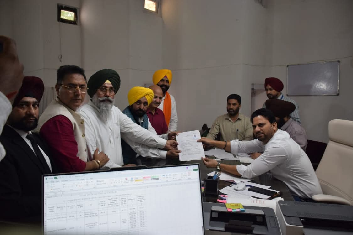 ਤਰਨ ਤਾਰਨ ਉਪ ਚੋਣ ਲਈ ਅੱਜ ਚਾਰ ਉਮੀਦਵਾਰਾਂ ਦੇ ਆਪਣੇ ਨਾਮਜ਼ਦਗੀ ਪੱਤਰ ਦਾਖਲ ਕੀਤੇ