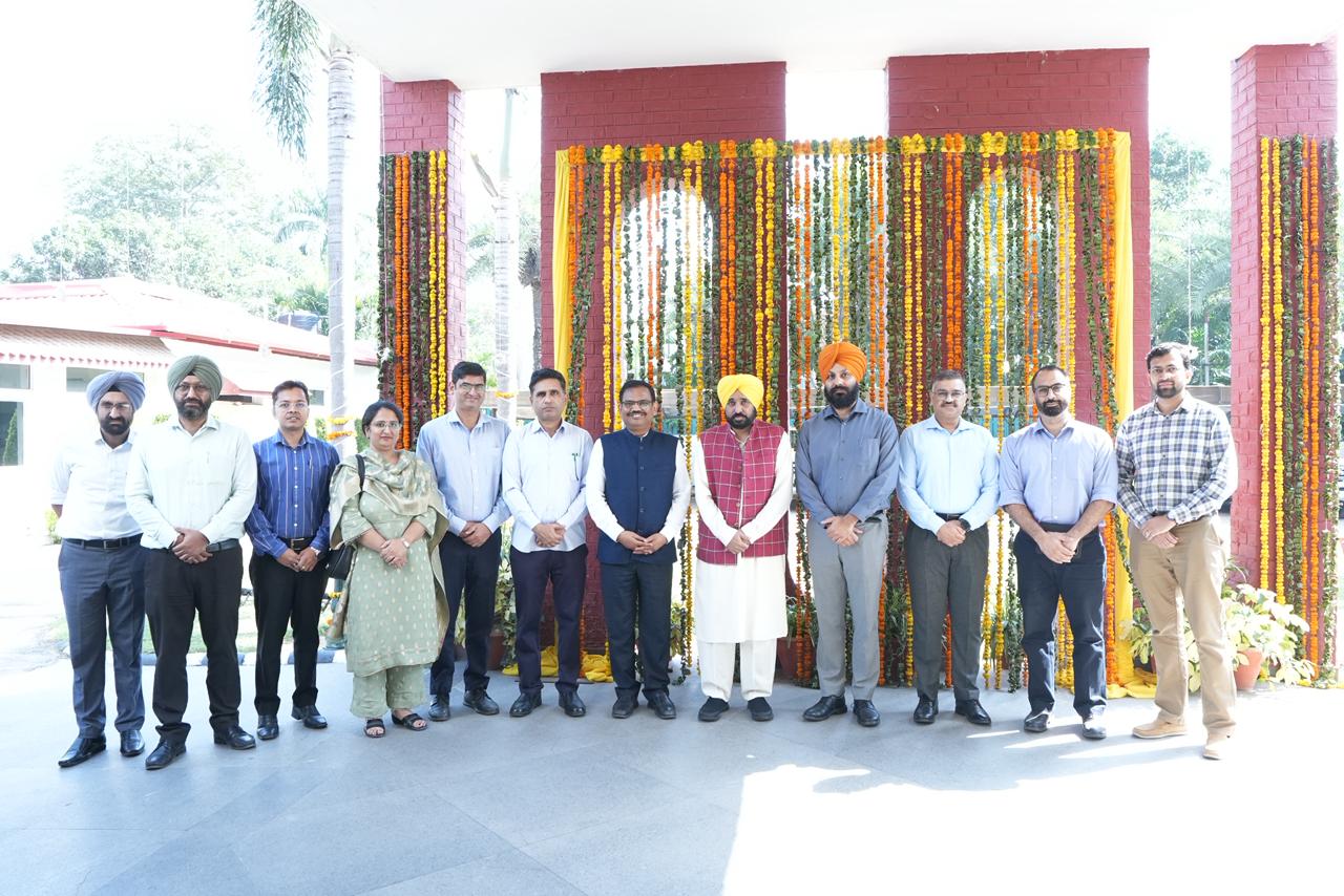 ਪੀਸੀਐਸ ਅਧਿਕਾਰੀ ਐਸੋਸੀਏਸ਼ਨ ਵੱਲੋਂ ‘ਮਿਸ਼ਨ ਚੜ੍ਹਦੀ ਕਲਾ’ ਲਈ ₹2.51 ਲੱਖ ਦਾ ਯੋਗਦਾਨ