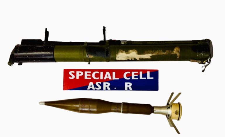 ਸੰਭਾਵੀ ਅੱਤਵਾਦੀ ਹਮਲਾ ਟਲਿ਼ਆ ; ਅੰਮ੍ਰਿਤਸਰ ਵਿੱਚ ਆਰ.ਪੀ.ਜੀ. ਅਤੇ ਲਾਂਚਰ ਸਮੇਤ ਦੋ ਗ੍ਰਿਫ਼ਤਾਰ