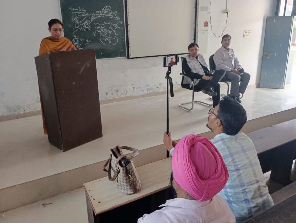 ਸੁਲਗਦੀ ਰਾਤ” ਅੱਜ ਦੇ ਯੁੱਗ ਵਿੱਚ ਵੀ ਪੂਰੀ ਤਰ੍ਹਾਂ ਸਾਰਥਕ ਹੈ- ਪ੍ਰਿੰਸੀਪਲ ਪ੍ਰੋ. ਅਸ਼ਵਨੀ ਭੱਲਾ,