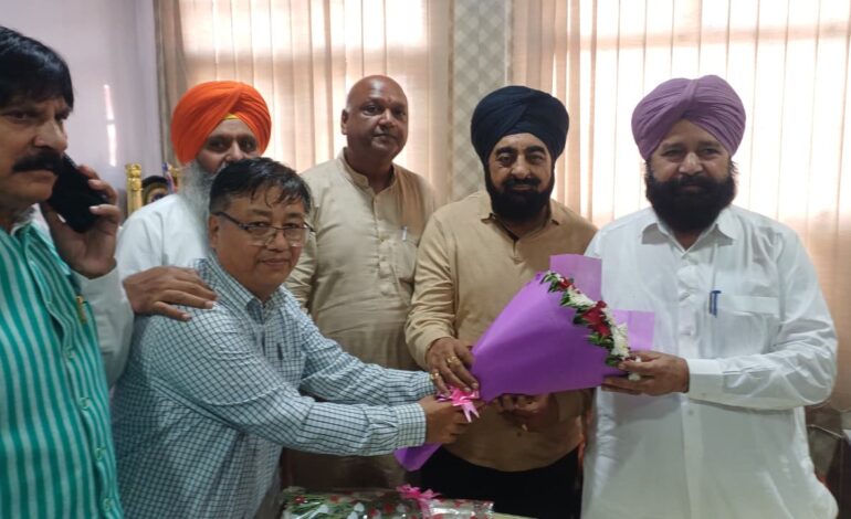 ਸ਼ੇਰ ਸਿੰਘ ਘੁਬਾਇਆ, ਮੈਂਬਰ ਲੋਕ ਸਭਾ ਅਤੇ ਚੇਅਰਮੈਨ ਐਫ.ਸੀ.ਆਈ ਸਲਾਹਕਾਰ ਕਮੇਟੀ ਪੰਜਾਬ ਅਤੇ ਮੈਂਬਰ ਗੁਰਦਾਸਪੁਰ ਪਹੁੰਚੇ