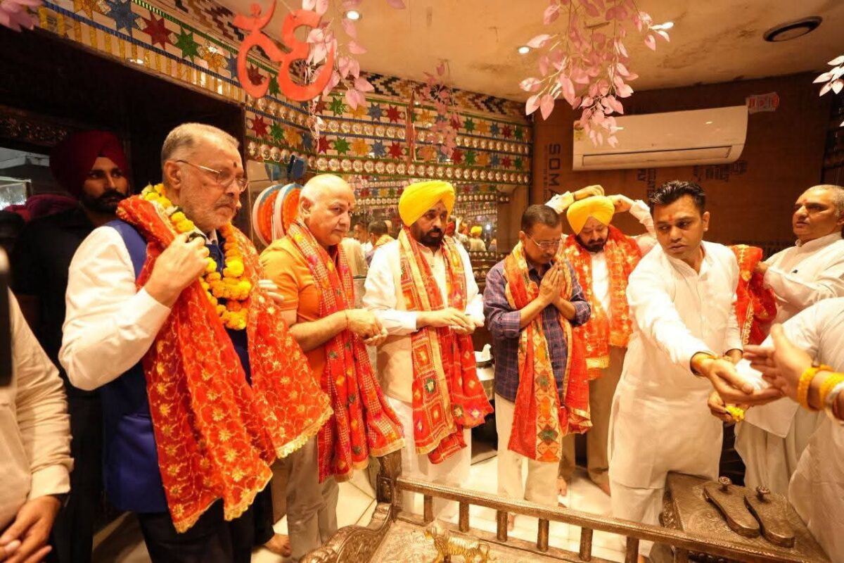 ਸ੍ਰੀ ਕਾਲੀ ਮਾਤਾ ਮੰਦਰ, ਪਟਿਆਲਾ ਵਿੱਚ ਮੁੱਖ ਮੰਤਰੀ ਭਗਵੰਤ ਸਿੰਘ ਮਾਨ ਅਤੇ ਅਰਵਿੰਦ ਕੇਜਰੀਵਾਲ ਵੱਲੋਂ 75 ਕਰੋੜ ਰੁਪਏ ਦੇ ਵਿਕਾਸ ਕਾਰਜਾਂ ਦਾ ਸ਼ੁਭ-ਅਰੰਭ