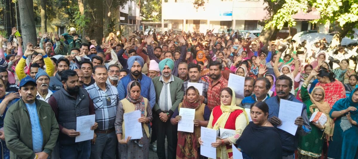 ਨਗਰ ਕੌਂਸਲ ਨੇ 684 ਗਰੀਬ ਪਰਿਵਾਰਾਂ ਨੂੰ ਪੱਕੇ ਘਰ ਬਣਾਉਣ ਲਈ ਗ੍ਰਾਂਟ ਦੇ ਮਨਜ਼ੂਰੀ ਪੱਤਰ ਵੰਡੇ