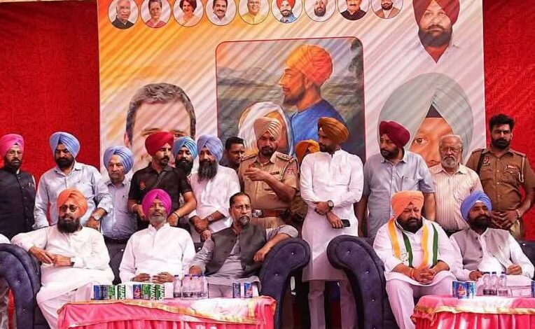 ਹੁਣ ਪੋਸਟਰ ਵਿਵਾਦ ਵਿੱਚ ਫਸੀ ਕਾਂਗਰਸ : ਸੁਖਬੀਰ ਬਾਦਲ ਨੇ ਲਗਾਏ ਗੰਭੀਰ ਦੋਸ਼, ਕਿਹਾ ਮਾਫ਼ੀ ਮੰਗੇ ਕਾਂਗਰਸ ਪਾਰਟੀ