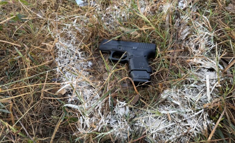 ਬਟਾਲਾ ਦੇ ਮੋਬਾਈਲ ਸਟੋਰ ‘ਤੇ ਗੋਲੀਬਾਰੀ: ਗੈਂਗਸਟਰ ਨਿਸ਼ਾਨ ਜੋਰੀਆਂ ਦਾ ਮੁੱਖ ਸਾਥੀ ਸੰਖੇਪ ਗੋਲੀਬਾਰੀ ਉਪਰੰਤ ਗ੍ਰਿਫ਼ਤਾਰ; ਗਲੌਕ ਪਿਸਤੌਲ ਬਰਾਮਦ