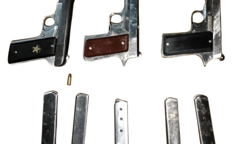 ਗੈਂਗਸਟਰ ਗੁਰਦੇਵ ਜੱਸਲ ਅਤੇ ਗੁਰਲਾਲ ਉਰਫ਼ ਗੁੱਲੂ ਦੇ ਦੋ ਹੋਰ ਕਾਰਕੁਨ ਗੁਰਦਾਸਪੁਰ ਤੋਂ ਗ੍ਰਿਫ਼ਤਾਰ; ਤਿੰਨ ਪਿਸਤੌਲ ਬਰਾਮਦ