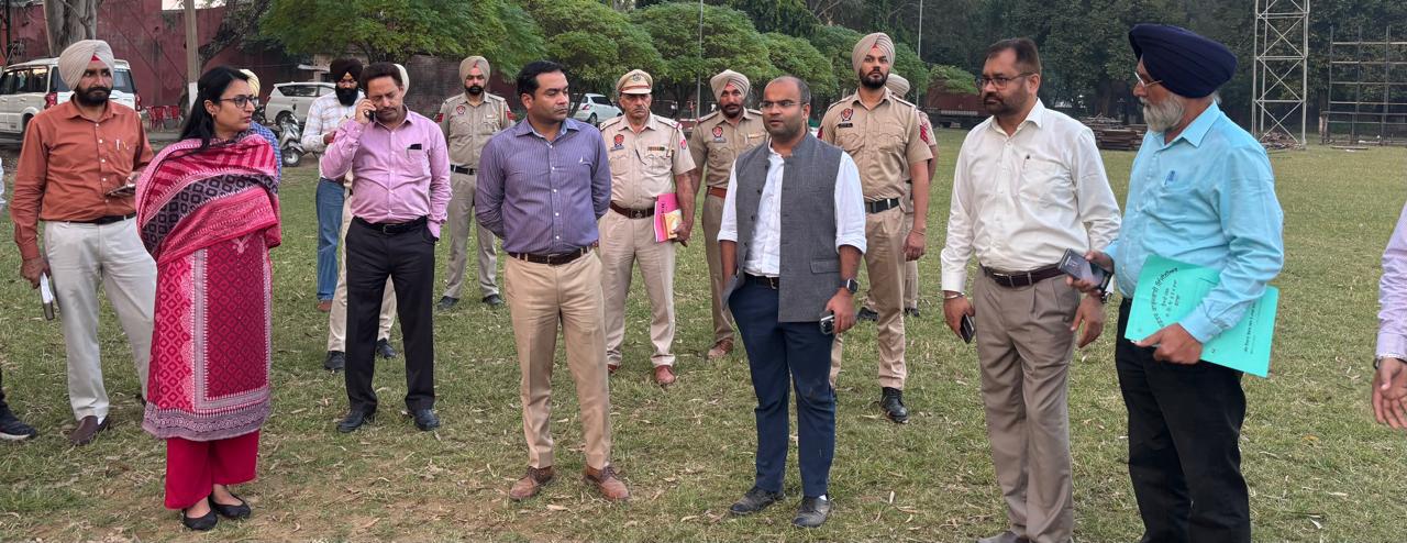 ਡਿਪਟੀ ਕਮਿਸ਼ਨਰ ਆਦਿੱਤਿਆ ਉੱਪਲ ਵੱਲੋਂ 8 ਨਵੰਬਰ ਨੂੰ ਆਈ.ਟੀ.ਆਈ ਬਟਾਲਾ ਵਿਖੇ ਹੋਣ ਵਾਲੇ ਲਾਈਟ ਐਂਡ ਸਾਊਂਡ ਸ਼ੋਅ ਦੀਆਂ ਤਿਆਰੀਆਂ ਦਾ ਜਾਇਜ਼ਾ ਲਿਆ