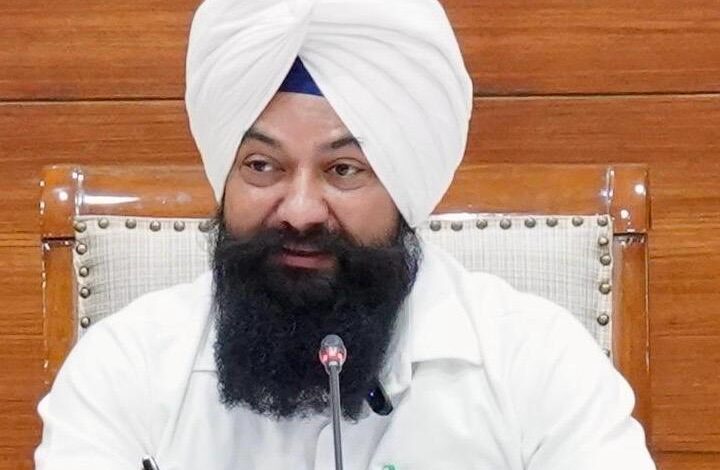 ਭਾਈ ਜੀਵਨ ਸਿੰਘ (ਭਾਈ ਜੈਤਾ ਜੀ) ਅਤੇ ਸ੍ਰੀ ਗੁਰੂ ਤੇਗ਼ ਬਹਾਦਰ ਸਾਹਿਬ ਜੀ ਦੀ ਤਸਵੀਰ ਦਾ ਬੇਹੁਰਮਤੀ ਦਾ ਮਾਮਲਾ: 10 ਨਵੰਬਰ ਨੂੰ ਐਸ.ਸੀ. ਕਮਿਸ਼ਨ ਵੱਲੋਂ ਪ੍ਰਤਾਪ ਸਿੰਘ ਬਾਜਵਾ ਤਲਬ