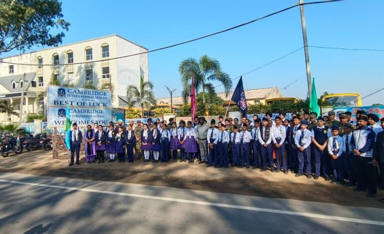 🏍️ ਕੌਮੀ ਏਕਤਾ ਅਤੇ ਨਸ਼ਾ ਮੁਕਤੀ ਦਾ ਸੁਨੇਹਾ ਲੈ ਕੇ BSF ਮੋਟਰਸਾਈਕਲ ਰੈਲੀ ਭੁਜ ਲਈ ਰਵਾਨਾ; DIG ਵਿਰਦੀ ਨੇ ਗੁਰਦਾਸਪੁਰ ਤੋਂ ਦਿਖਾਈ ਹਰੀ ਝੰਡੀ