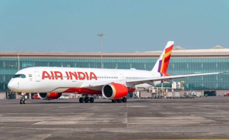 ਆਪ ਸਰਕਾਰ ਨੇ ਪੰਜਾਬ ਦੇ ਹਵਾਈ ਅੱਡਿਆਂ ਨੂੰ ਦਿੱਤਾ ਵੱਡਾ ਹੁਲਾਰਾ: ਅੰਮ੍ਰਿਤਸਰ ਹਵਾਈ ਅੱਡਾ 3.5 ਮਿਲੀਅਨ ਯਾਤਰੀਆਂ ਨਾਲ ਸਿਖਰ ‘ਤੇ ਪਹੁੰਚਿਆ, ਰੁਕਿਆ ਹੋਇਆ ਹਲਵਾਰਾ ਪ੍ਰੋਜੈਕਟ ਵੀ ਮੁੜ ਸੁਰਜੀਤ !