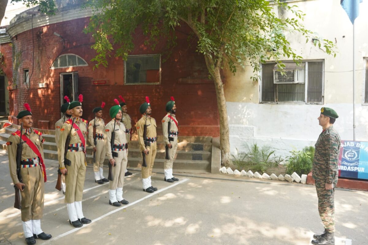 ਬ੍ਰਿਗੇਡੀਅਰ ਕੁਲਬੀਰ ਸਿੰਘ, ਕਮਾਂਡਰ, ਐਨਸੀਸੀ ਗਰੁੱਪ ਅੰਮ੍ਰਿਤਸਰ ਵੱਲੋਂ  7 ਪੰਜਾਬ ਬਟਾਲੀਅਨ ਐਨਸੀਸੀ, ਗੁਰਦਾਸਪੁਰ ਦੇ ਸਾਲਾਨਾ ਸਿਖਲਾਈ ਕੈਂਪ ਦਾ ਦੌਰਾ ਕੀਤਾ