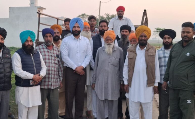 ਹੜ੍ਹ ਪੀੜਤਾਂ ਲਈ ਅਕਾਲੀ ਦਲ ਵੱਲੋਂ ਰਾਹਤ ਕਾਰਜ ਜਾਰੀ: ਚੱਗੂਵਾਲ ਵਿਖੇ ਰਾਸ਼ਨ ਕਿੱਟਾਂ ਅਤੇ ਪਸ਼ੂ ਫੀਡ ਵੰਡੀਆਂ