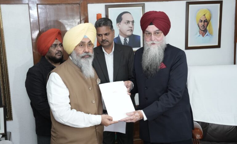 ਪੰਜਾਬ ਵਿਧਾਨ ਸਭਾ ਸਪੀਕਰ ਨੇ ਨਵੇਂ ਚੁਣੇ ਵਿਧਾਇਕ ਹਰਮੀਤ ਸਿੰਘ ਸੰਧੂ ਨੂੰ ਸਹੁੰ ਚੁਕਾਈ