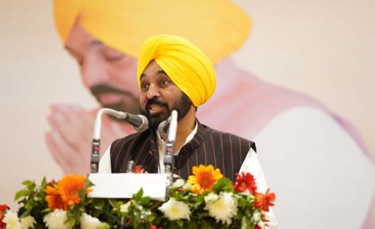 ਮੁੱਖ ਮੰਤਰੀ ਨੇ ਨੌਵੇਂ ਪਾਤਸ਼ਾਹ ਸ੍ਰੀ ਗੁਰੂ ਤੇਗ਼ ਬਹਾਦਰ ਜੀ ਦੇ ਚਰਨ ਛੋਹ ਪ੍ਰਾਪਤ 142 ਪਿੰਡਾਂ ਤੇ ਸ਼ਹਿਰਾਂ ਦੇ ਵਿਕਾਸ ਲਈ 71 ਕਰੋੜ ਰੁਪਏ ਦੇ ਚੈੱਕ ਵੰਡੇ