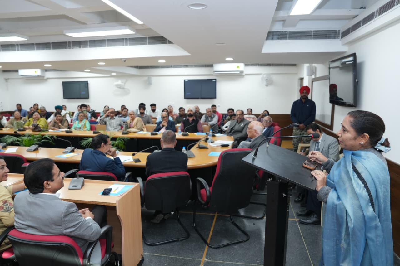 ਪੰਜਾਬ ਸਰਕਾਰ ਵੱਲੋਂ ਮਹਿਲਾ ਸਸ਼ਕਤੀਕਰਨ ਨੂੰ ਹੁਲਾਰਾ, ਡਾ. ਬਲਜੀਤ ਕੌਰ ਵੱਲੋਂ ਸੋਸਵਾ ਦੀ ਅਗਵਾਈ ਵਾਲੀਆਂ ਐਨਜੀਓ ਦੀਆਂ ਪਹਿਲਕਦਮੀਆਂ ਦੀ ਸਮੀਖਿਆ