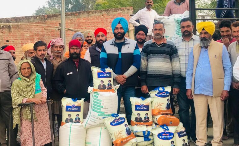 ਸ਼੍ਰੋਮਣੀ ਅਕਾਲੀ ਦਲ ਬਾਦਲ ਵੱਲੋਂ ਹੜ ਪ੍ਰਭਾਵਿਤ ਪਿੰਡਾਂ ਵਿੱਚ ਕਣਕ ਦਾ ਬੀਜ ਵੰਡਿਆ