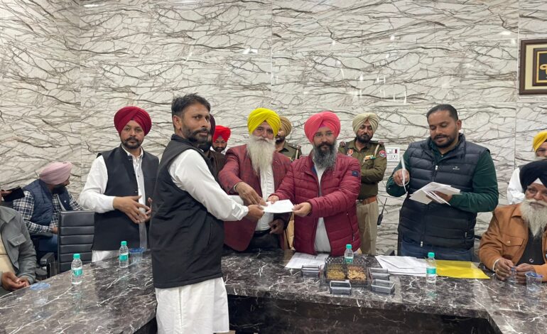 ਐਡਵੋਕੇਟ ਜਗਰੂਪ ਸਿੰਘ ਸੇਖਵਾਂ ਸੇਖਵਾਂ ਨੇ ਕਾਹਨੂੰਵਾਨ ਬਲਾਕ ਦੀਆਂ ਪੰਚਾਇਤਾਂ ਨੂੰ ਵਿਕਾਸ ਕੰਮਾਂ ਲਈ 3 ਕਰੋੜ 58 ਰੁਪਏ ਦੀ ਪਹਿਲੀ ਕਿਸ਼ਤ ਦੇ ਮਨਜੂਰੀ ਪੱਤਰ ਵੰਡੇ