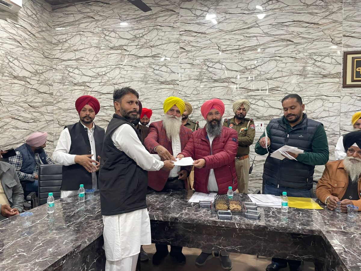 ਐਡਵੋਕੇਟ ਜਗਰੂਪ ਸਿੰਘ ਸੇਖਵਾਂ ਸੇਖਵਾਂ ਨੇ ਕਾਹਨੂੰਵਾਨ ਬਲਾਕ ਦੀਆਂ ਪੰਚਾਇਤਾਂ ਨੂੰ ਵਿਕਾਸ ਕੰਮਾਂ ਲਈ 3 ਕਰੋੜ 58 ਰੁਪਏ ਦੀ ਪਹਿਲੀ ਕਿਸ਼ਤ ਦੇ ਮਨਜੂਰੀ ਪੱਤਰ ਵੰਡੇ