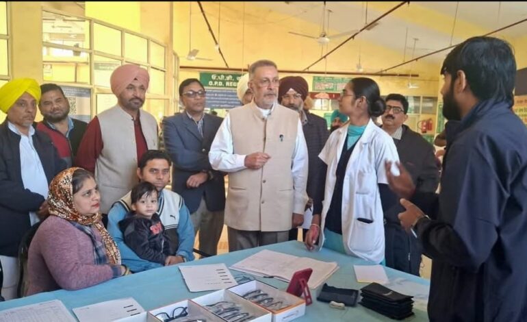 ਆਮ ਆਦਮੀ ਪਾਰਟੀ ਦੇ ਵਿਧਾਇਕ ਮਰੀਜ਼ਾਂ ਦੀਆਂ ਸਹੂਲਤਾਂ ਅਤੇ ਡਾਕਟਰੀ ਦੇਖਭਾਲ ਦੀ ਗੁਣਵੱਤਾ ਦਾ ਨਿਰੀਖਣ ਕਰਨ ਲਈ ਪਹੁੰਚੇ, ਜਨਤਾ ਲਈ ਬਿਹਤਰ ਸਿਹਤ ਸੰਭਾਲ ਯਕੀਨੀ ਬਣਾਉਣ ਦਾ ਦਿੱਤਾ ਭਰੋਸਾ