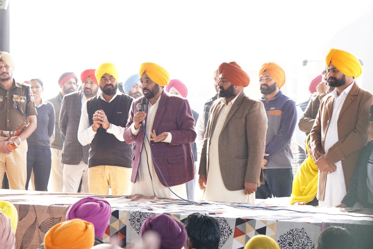 ਮੁੱਖ ਮੰਤਰੀ ਵੱਲੋਂ ਪਿੰਡਾਂ ਨੂੰ ਧੜੇਬੰਦੀ ਤੋਂ ਉਪਰ ਕੇ ਭਾਈਚਾਰਕ ਸਾਂਝ ਕਾਇਮ ਰੱਖਣ ਦੀ ਅਪੀਲ