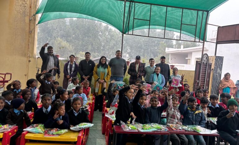 ਕਮਾਂਡਿੰਗ ਅਫ਼ਸਰ ਕਰਨਲ ਨਿਤਿਨ ਗੌਤਮ ਵੱਲੋਂ ਸਲੱਮ ਏਰੀਆ ਦੇ ਬੱਚਿਆਂ ਵਿੱਚ ਨਵੀਂ ਆਸ ਅਤੇ ਆਤਮ-ਵਿਸ਼ਵਾਸ ਦਾ ਸੰਚਾਰ