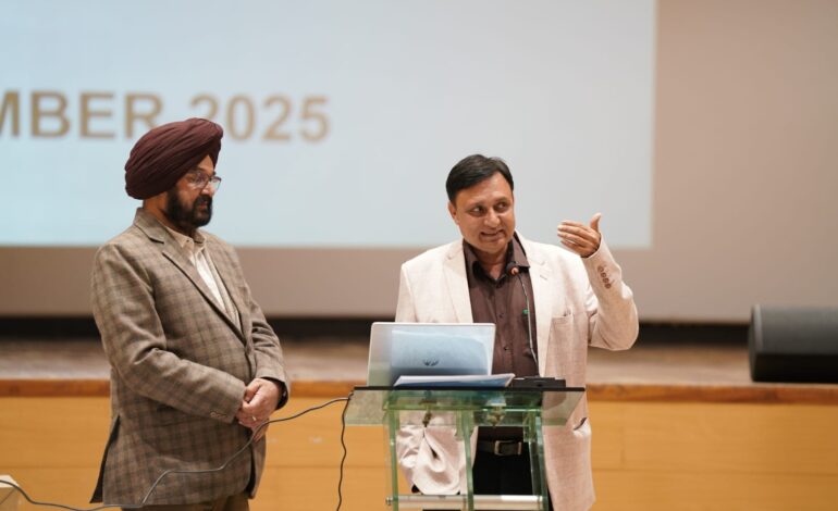 ਸਰਕਾਰੀ ਕਾਲਜ ਗੁਰਦਾਸਪੁਰ ਰਾਜ ਭਵਨ ਵਿੱਚ ਨੀਤੀਕ ਆਵਾਜ਼ ਵਜੋਂ ਉਭਰਿਆ ਡਾ. ਭੱਲਾ ਦੇ ਦੋ ਅਕਾਦਮਿਕ ਸੈਸ਼ਨ ਰਾਜ ਪੱਧਰ ‘ਤੇ ਕੇਂਦਰ ਵਿੱਚ