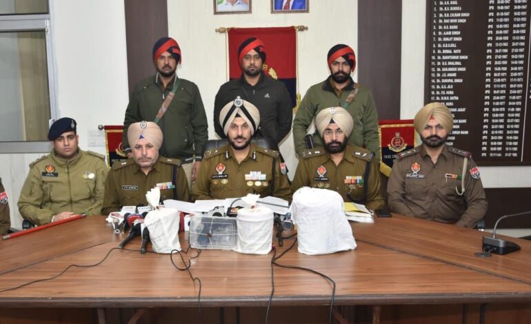 ਹੈਰੋਇਨ-ਆਈਸੀਈ ਸਪਲਾਈ ਚੇਨ ਦਾ ਪਰਦਾਫਾਸ਼; 4 ਕਿਲੋ ਹੈਰੋਇਨ, 1 ਕਿਲੋ ਆਈਸੀਈ, ਇੱਕ ਗਲੋਕ ਪਿਸਤੌਲ ਸਮੇਤ ਸੱਤ ਗ੍ਰਿਫ਼ਤਾਰ