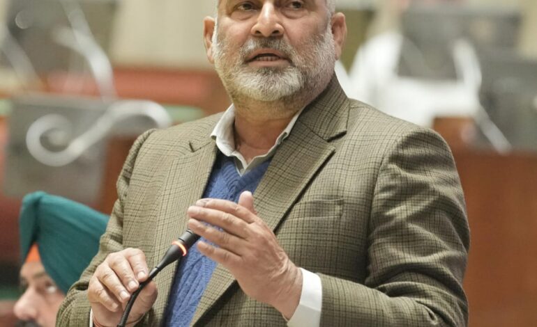 ਵੀਬੀ ਜੀ ਰਾਮ ਜੀ ਸਕੀਮ ਪਿੰਡਾਂ ਦੀ ਗਰੀਬ ਆਬਾਦੀ ਅਤੇ ਹਾਸ਼ੀਏ ‘ਤੇ ਰਹਿ ਰਹੇ ਭਾਈਚਾਰਿਆਂ ਨੂੰ ਰੋਜ਼ਗਾਰ ਦੇ ਢੁਕਵੇਂ ਮੌਕੇ ਮੁਹੱਈਆ ਕਰਵਾਉਣ ਤੋਂ ਵਾਂਝਾ ਕਰੇਗੀ: ਕੈਬਨਿਟ ਮੰਤਰੀ ਲਾਲ ਚੰਦ ਕਟਾਰੂਚੱਕ