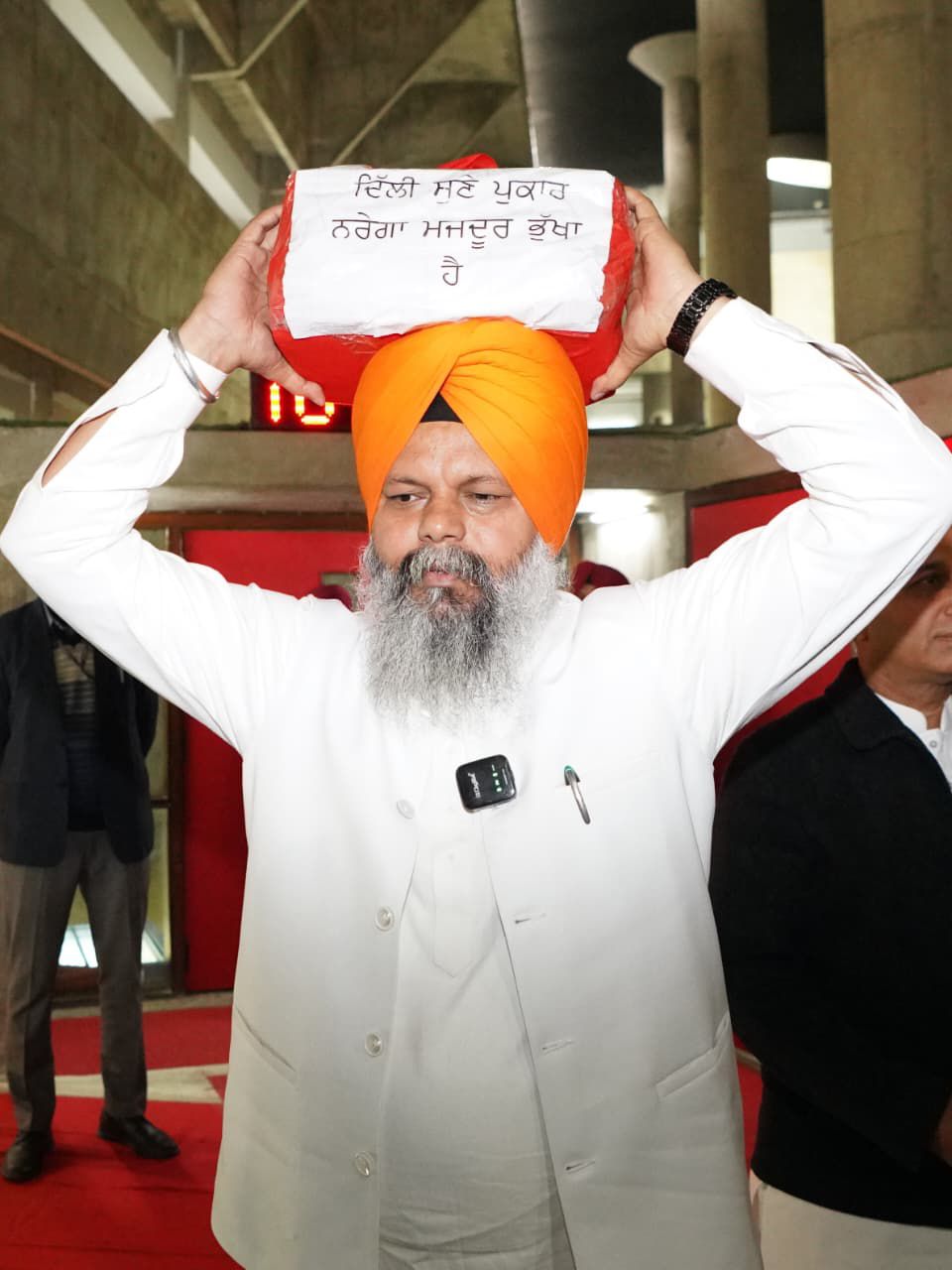 ਆਪ ਵਿਧਾਇਕਾਂ ਦਾ ਇਤਿਹਾਸਕ ਕਦਮ, 10 ਲੱਖ ਮਨਰੇਗਾ ਪਰਿਵਾਰਾਂ ਦੀ ਆਵਾਜ਼ ਪਹੁੰਚੇਗੀ ਪੀਐਮ ਮੋਦੀ ਤੱਕ