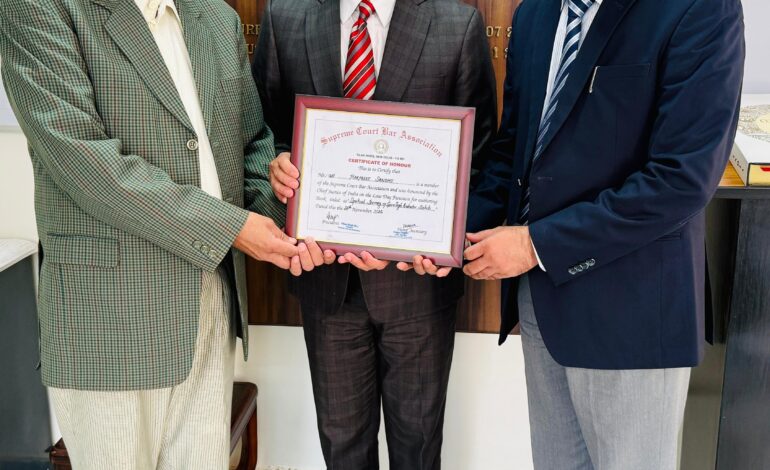 ਰਾਜ ਸੂਚਨਾ ਕਮਿਸ਼ਨਰ ਇੰਦਰਪਾਲ ਸਿੰਘ ਧੰਨਾ ਅਤੇ ਵਧੀਕ ਮੁੱਖ ਸਕੱਤਰ ਡੀ ਕੇ ਤਿਵਾੜੀ ਵੱਲੋਂ ਹਰਪ੍ਰੀਤ ਸੰਧੂ ਨੂੰ ਮਿਲੇ ਸਨਮਾਨ ਲਈ ਉਨ੍ਹਾਂ ਦੀ ਭਰਵੀਂ ਸ਼ਲਾਘਾ