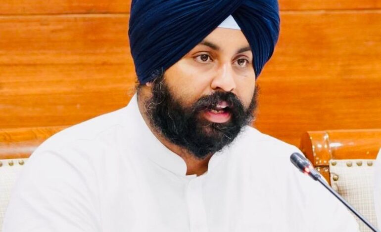 ਮਾਨ ਸਰਕਾਰ ਦੀ ਅਗਵਾਈ ਹੇਠ, ਪੰਜਾਬ ਬਣਿਆ ਦੇਸ਼ ਦਾ ‘ਕਰੀਅਰ ਕੈਪੀਟਲ’ , IIT ਮਦਰਾਸ ਦੀ ਟ੍ਰੇਨਿੰਗ ਦੁਆਰਾ 5000+ ਅਧਿਆਪਕ ਬਣਨਗੇ ‘ਟਰੇਂਡ ਕਰੀਅਰ ਕੌਂਸਲਰ’, 100 ਹਾਈ-ਡਿਮਾਂਡ ਨੌਕਰੀਆਂ ਬਾਰੇ ਹੋਣਗੇ ਜਾਣੂ