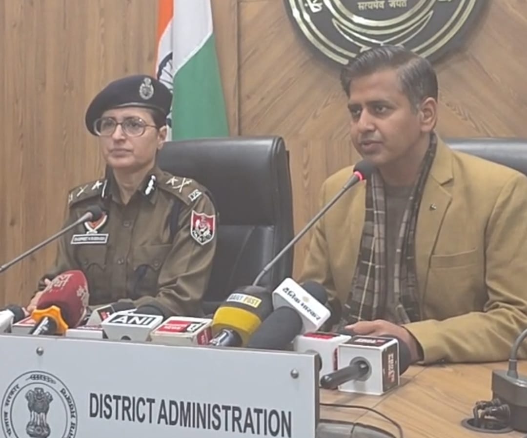 🚨 ਜਲੰਧਰ ਦੇ 11 ਸਕੂਲਾਂ ਨੂੰ ਬੰਬ ਦੀਆਂ ਧਮਕੀਆਂ: ਪ੍ਰਸ਼ਾਸਨ ਚੌਕਸ, ਜ਼ਿਆਦਾਤਰ ਈਮੇਲਾਂ ਫਰਜ਼ੀ ਹੋਣ ਦਾ ਸ਼ੱਕ