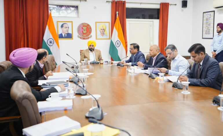 ਮੁੱਖ ਮੰਤਰੀ ਭਗਵੰਤ ਸਿੰਘ ਮਾਨ ਨੇ ਪੰਜਾਬ ਦੇ ਪ੍ਰਮੁੱਖ ਮੈਡੀਕਲ ਕਾਲਜਾਂ ਨੂੰ ਅਪਗ੍ਰੇਡ ਕਰਨ ਲਈ ₹68.98 ਕਰੋੜ ਦੇ ਫੰਡ ਤੁਰੰਤ ਜਾਰੀ ਕਰਨ ਦੇ ਹੁਕਮ ਦਿੱਤੇ