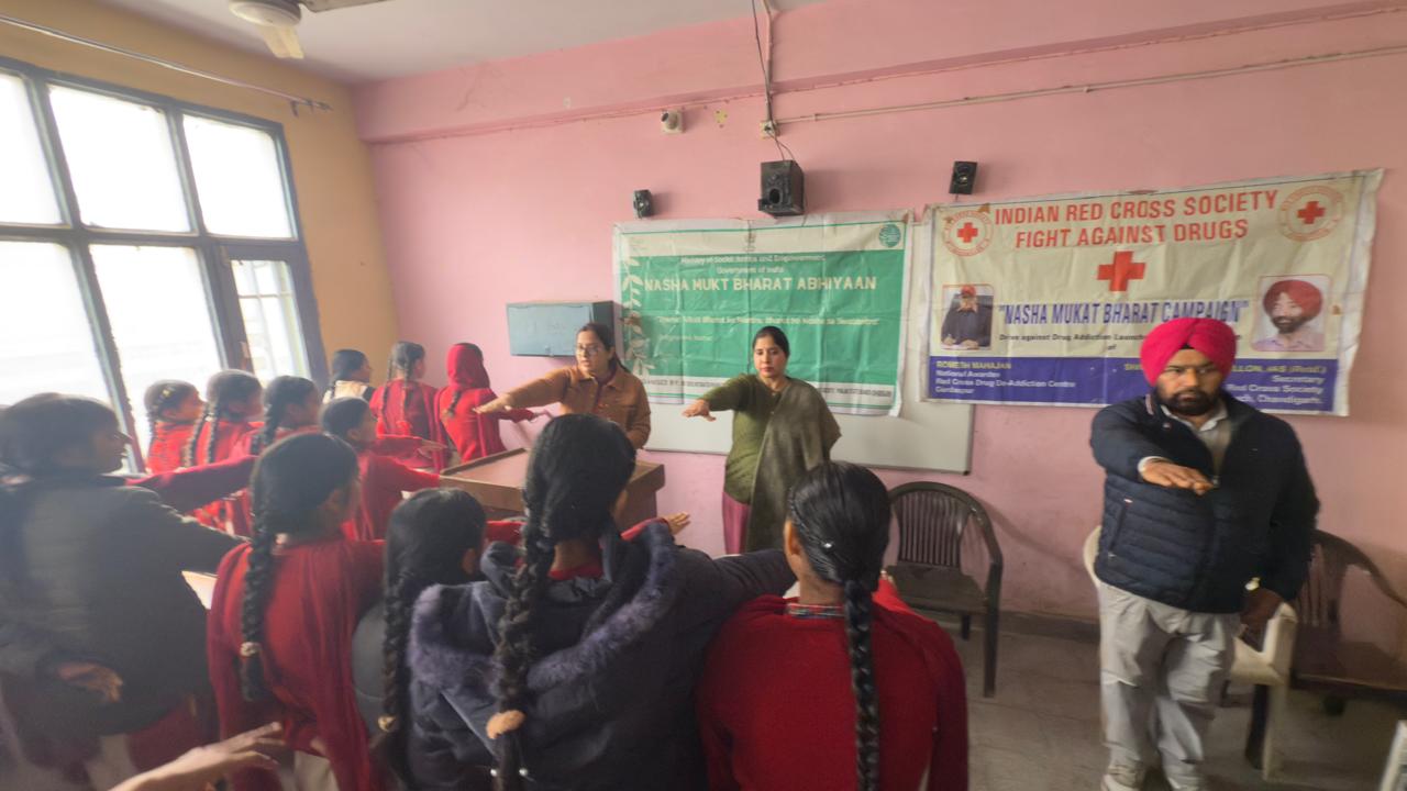 ਸਾਨੂੰ ਆਪਣੀ ਨੌਜਵਾਨ ਪੀੜ੍ਹੀ ਦਾ ਮਾਰਗ ਦਰਸ਼ਨ ਕਰਨਾ ਚਾਹੀਦਾ ਹੈ- ਰੋਮੇਸ਼ ਮਹਾਜਨ