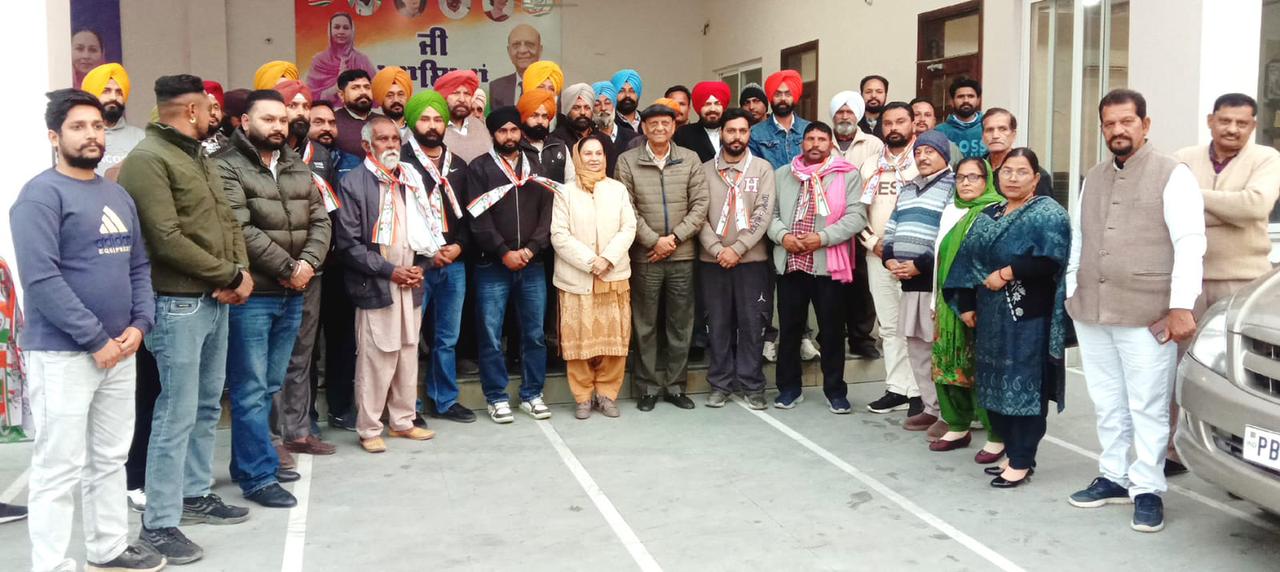 ਬਲਾਕ ਸੰਮਤੀ ਦੀ ਚੋਣ ਲੜਣ ਵਾਲੇ ਭਾਜਪਾ ਉਮੀਦਵਾਰ ਸਾਥੀਆਂ ਸਮੇਤ ਕਾਂਗਰਸ ਵਿੱਚ ਹੋਏ ਸ਼ਾਮਲ, ਡੁੱਗਰੀ ਪਿੰਡ ਤੋਂ ਲਈਆਂ ਸਨ ਸਭ ਤੋਂ ਵੱਧ ਵੋਟਾਂ