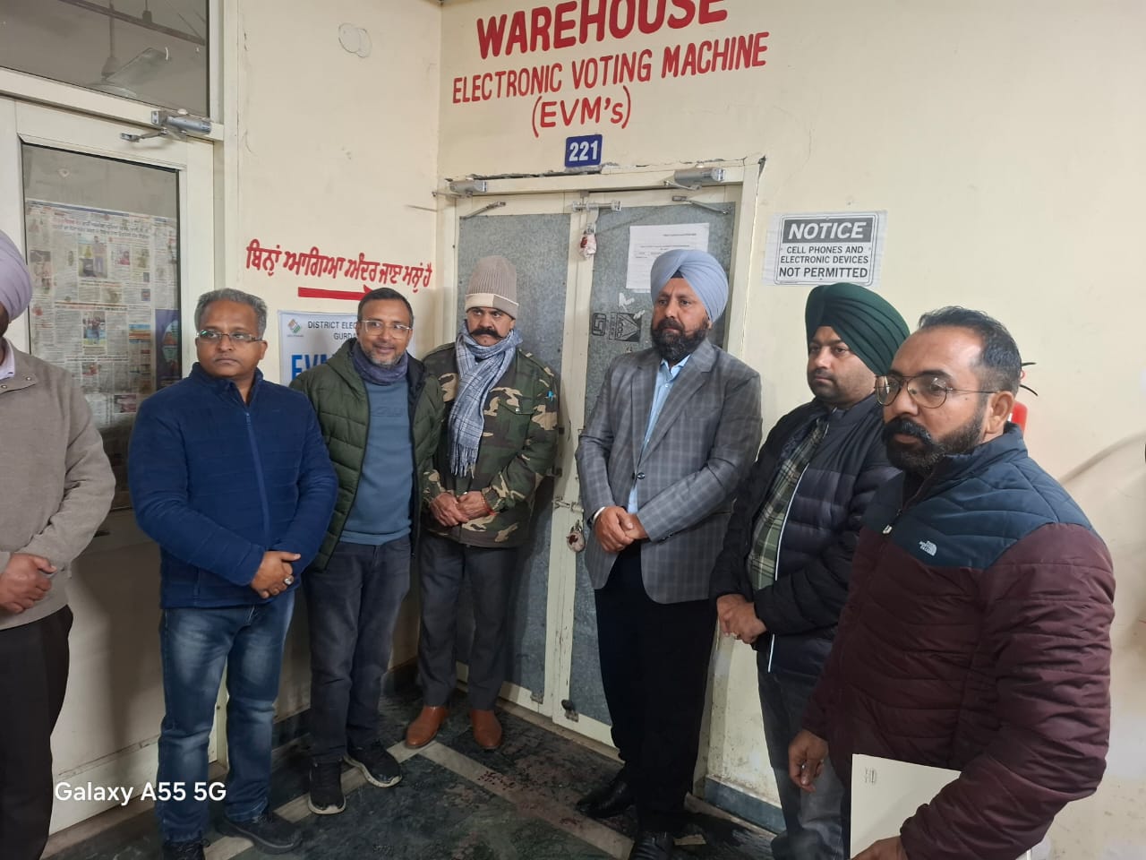 ਸੰਯੁਕਤ ਮੁੱਖ ਚੋਣ ਅਫ਼ਸਰ, ਪੰਜਾਬ, ਸ੍ਰੀ ਸਕੱਤਰ ਸਿੰਘ ਬੱਲ ਵੱਲੋਂ ਵੋਟਿੰਗ ਮਸ਼ੀਨਾਂ ਦੇ ਵੇਅਰਹਾਊਸ ਦਾ ਨਿਰੀਖਣ