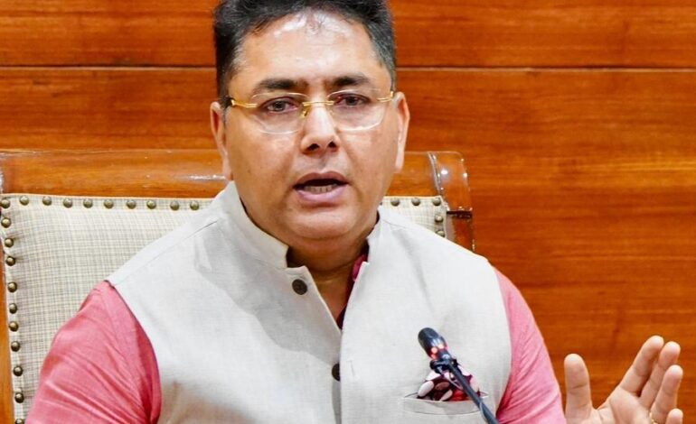 ਸਾਲ 2025 ਦੌਰਾਨ ਪ੍ਰਸ਼ਾਸਨਿਕ ਸੇਵਾਵਾਂ ਵਿੱਚ ਪੰਜਾਬ ਡਿਜੀਟਲ ਸੁਧਾਰਾਂ ਦਾ ਗਵਾਹ ਬਣਿਆ: ਨਾਗਰਿਕਾਂ ਨੂੰ ਉਨ੍ਹਾਂ ਦੇ ਦਰ ‘ਤੇ ਮਿਲ ਰਹੀਆਂ ਸੇਵਾਵਾਂ: ਅਮਨ ਅਰੋੜਾ