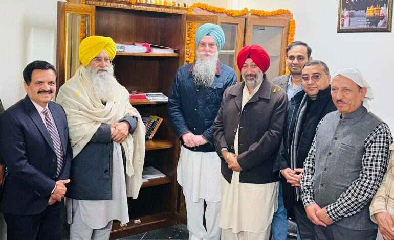 ਪੰਜਾਬ ਵਿਧਾਨ ਸਭਾ ਦੇ ਸਪੀਕਰ ਕੁਲਤਾਰ ਸਿੰਘ ਸੰਧਵਾਂ ਤੇ ਖੇਤੀਬਾੜੀ ਮੰਤਰੀ ਗੁਰਮੀਤ ਸਿੰਘ ਖੁੱਡੀਆਂ ਵੱਲੋਂ ਪੰਜਾਬ ਰਾਜ ਖੁਰਾਕ ਕਮਿਸ਼ਨ ਦੀ ਨਵੀਂ ਲਾਇਬ੍ਰੇਰੀ ਦਾ ਉਦਘਾਟਨ