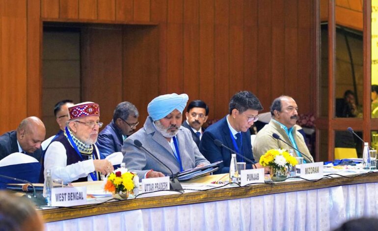 ਵਿੱਤ ਮੰਤਰੀ ਹਰਪਾਲ ਸਿੰਘ ਚੀਮਾ ਨੇ 2025 ਵਿੱਚ ਸਰਹੱਦੀ ਤਣਾਅ ਅਤੇ ਹੜ੍ਹਾਂ ਦੀ ਤਬਾਹੀ ਦੀ ਦੋਹਰੀ ਮਾਰ ਦਾ ਹਵਾਲਾ ਦਿੰਦਿਆਂ ਕੇਂਦਰ ਸਰਕਾਰ ਤੋਂ ਵਿਸ਼ੇਸ਼ ਵਿੱਤੀ ਪੈਕੇਜ ਦੀ ਮੰਗ ਕੀਤੀ